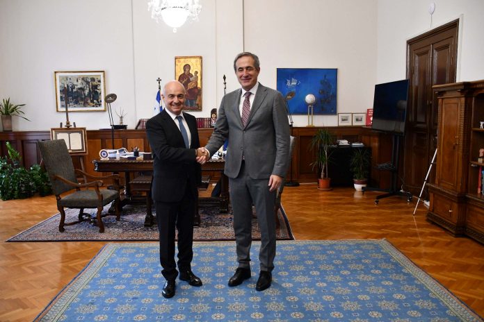 Konstantinidis_Azpiazu_1 Konstantinidis_Azpiazu_1