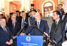 Από τον Πρόεδρο της Δημοκρατίας, κ. Κωνσταντίνο Αν. Τασούλα   Εγκαινιάστηκε η ΔΙΠΛΗ ΕΚΘΕΣΗ «Ζωντανεύοντας την Ιστορία» DSC_7583