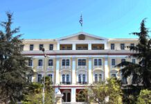 Ο Υφυπουργός Εσωτερικών Κωνσταντίνος Π. Γκιουλέκας συγκαλεί συσκέψεις με τους Περιφερειάρχες και τους Πρυτάνεις των Πανεπιστημίων της Μακεδονίας και Θράκης Ενόψει της έναρξης περιοδείας στα Βαλκάνια για την ανάπτυξη συνεργασιών 10-4-2017 foto ymath 006