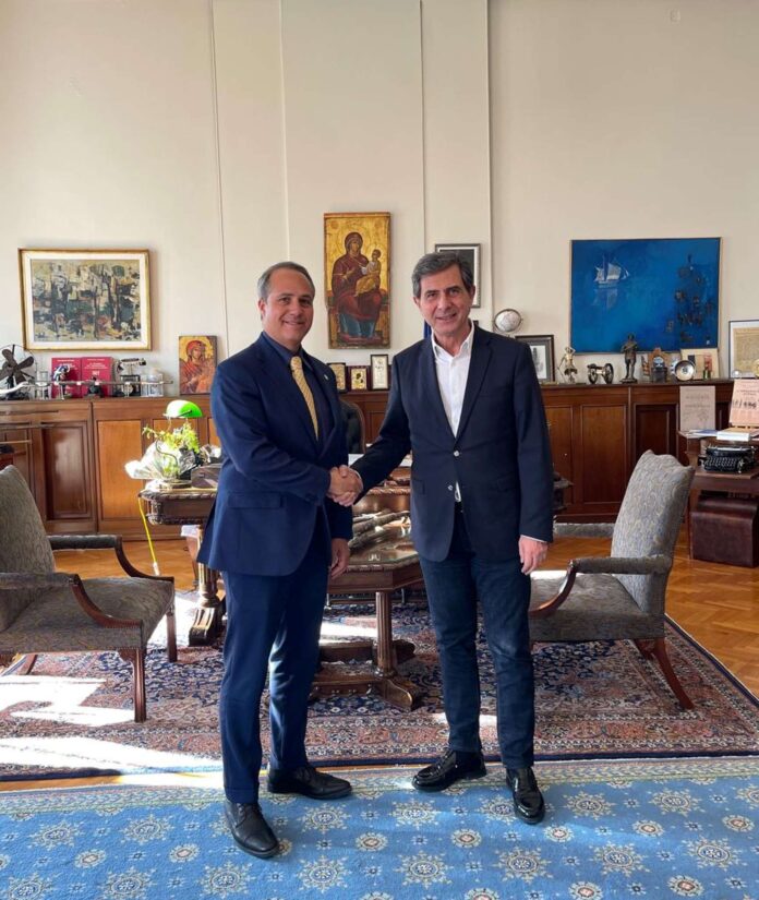 733da4c1-8a47-4143-83b6-04b51d8bb575-2