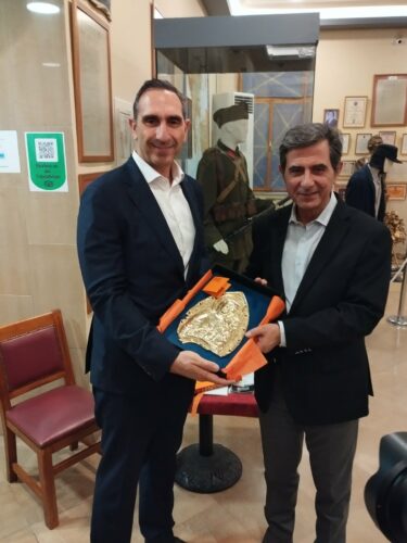 f5700341-72ad-49ce-a5c1-1bb599ee680c